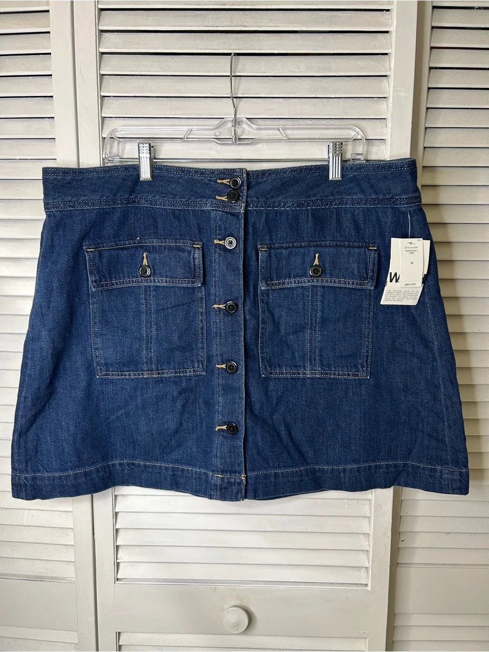 Gap Button-Front Dark Blue Denim Mini Skirt‎ Size 35” Waist